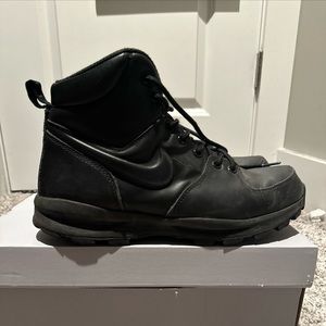 Nike Manoa Leather Boots